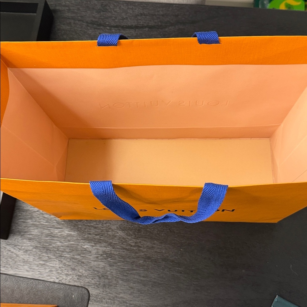 Louis Vuitton Orange Box with Blue Ribbon and Two Dust Bags in great condition - Picture 10 of 10